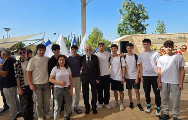 חינוך לזכרון: תלמדי אמי"ת בנים מודיעין לזכר נופלי "חרבות ברזל"