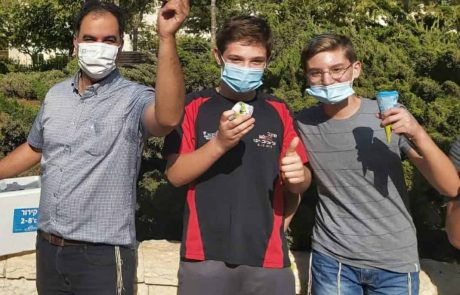 מסע הגלידות של תלמידי אמי”ת בנים מודיעין